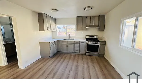 2 bed, $2,200 — Photo 2