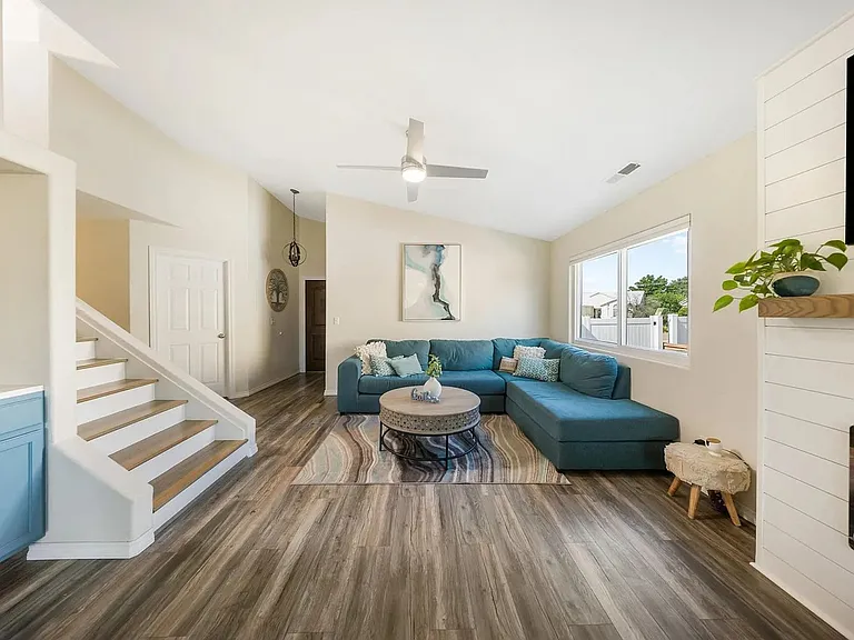260 W 210 South Cir — Photo 5