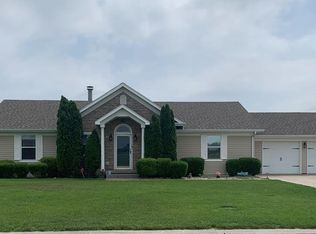 2219 Canterbury Ln, Great Bend, KS 67530