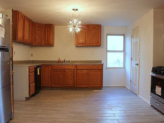5th image of 123 Lancaster St