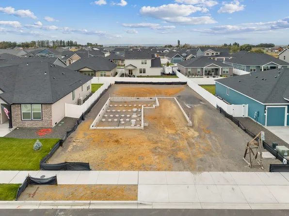 4741 W Thrush St, Moses Lake, WA 98837