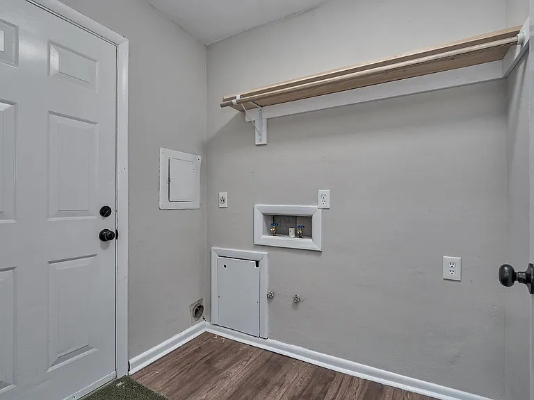 2275 Wolf St #B — Photo 10