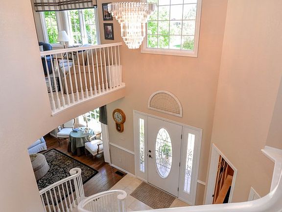 3rd image of 332 N Shore Cir