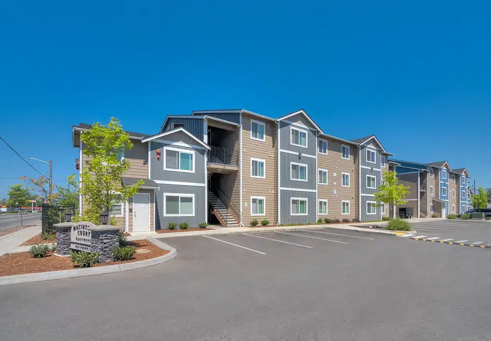 Macintosh Court Apartments