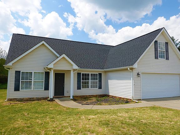 2nd image of 100 Lauren Wood Cir