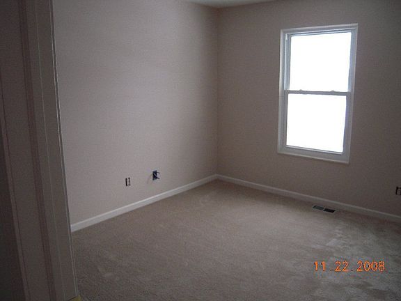 4th image of 114 Emerson Ave