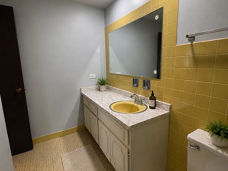 12818 Carriage Ln #2SE — Photo 7