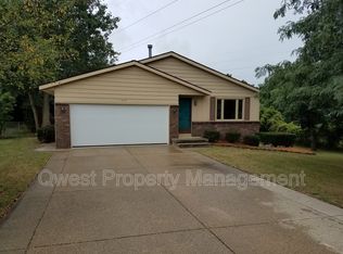 1368 Harding St NW, Grand Rapids, MI 49544