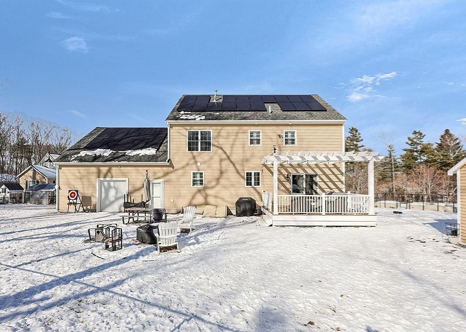 2nd image of 9 Christina Dr