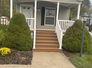6 Hidden Valley Dr, Finleyville, PA