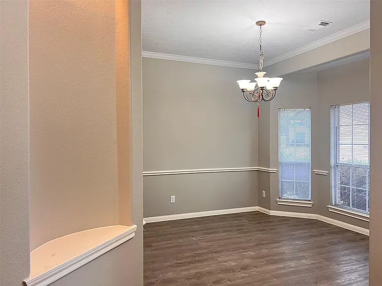18215 Linden Forest Ln — Photo 2