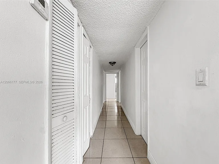 9103 SW 38th St #A — Photo 19