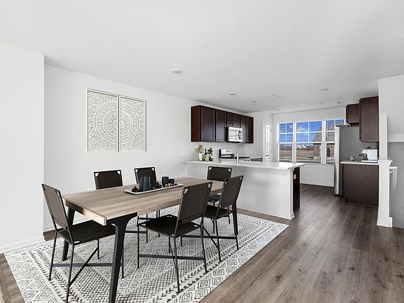 3rd image of 8706 Larkspur Ter