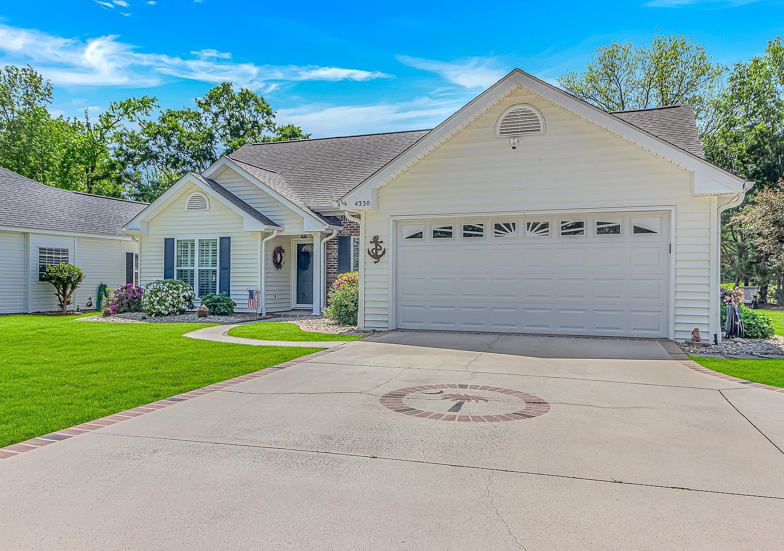 4330 Oakwood Circle