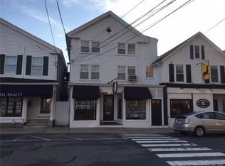 15 Main St APT 2, Essex, CT 06426