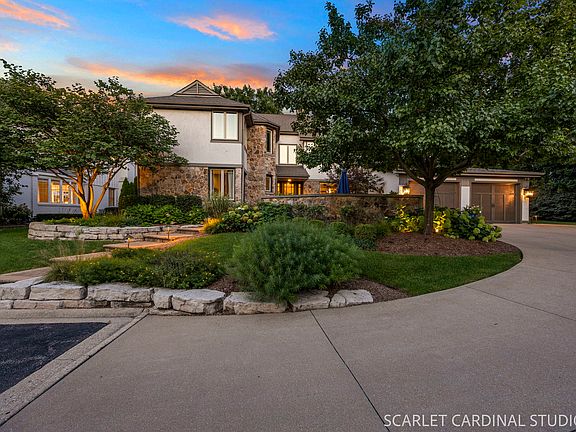 2nd image of 2S037 Country Club Ln