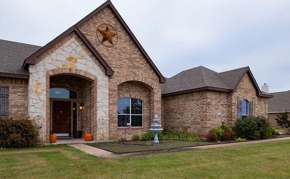 1st image of 112 Courtney Cir
