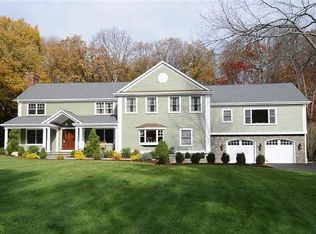 49 Walter Ln, Stamford, CT 06902