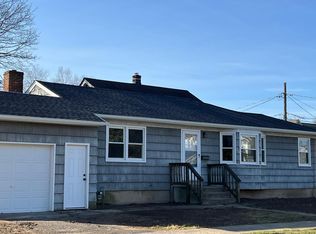 1727 Slocum St, Hewlett, NY 11557