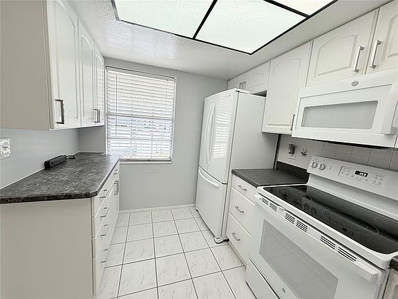 5th image of 2465 NORTHSIDE DRIVE #604