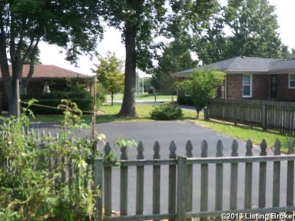 5th image of 10812 Tattenham Ln