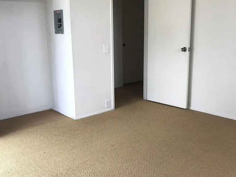 8022 Camino Tranquilo — Photo 5