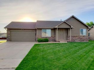 602 S Blue Stem Cir, Haysville, KS 67060