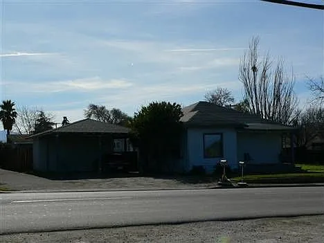 1241 Sunnyslope Rd photo 1