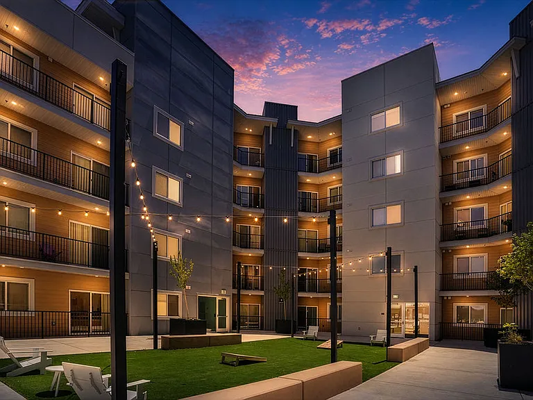 Skyline Peaks Apartments — Photo 27