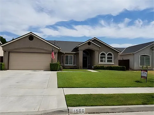1566 Persimmon St Photo 1