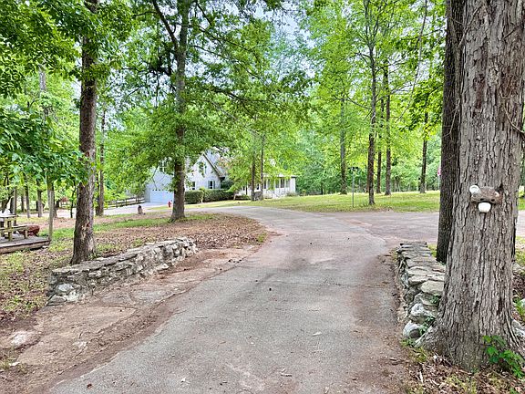 3rd image of 2427 Louisville Road