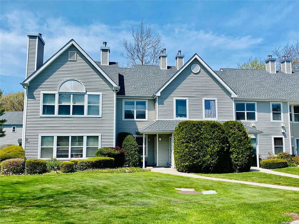 1st image of 242 Windward Ct N