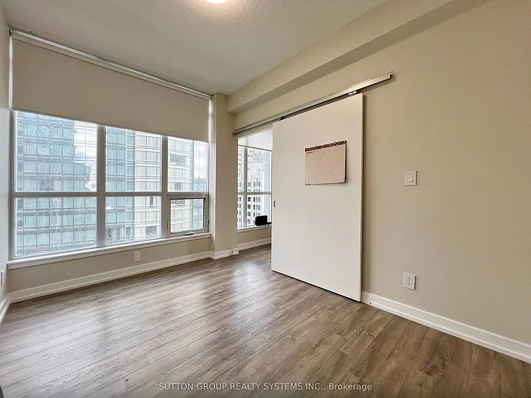126 Simcoe St #1208 — Photo 19