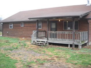 7015 Lois Ln, Neosho, MO 64850