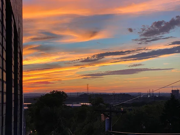 37 Spruce Street image 16 of 25