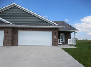 969 5th St, Kalona, IA 52247