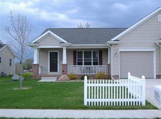 104 Beacon Point Pkwy, Flushing, MI 48433