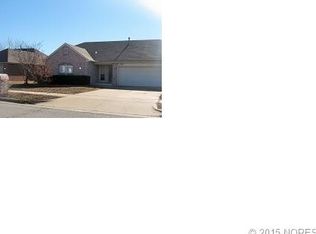 1021 W Pittsburg Pl, Broken Arrow, OK 74012