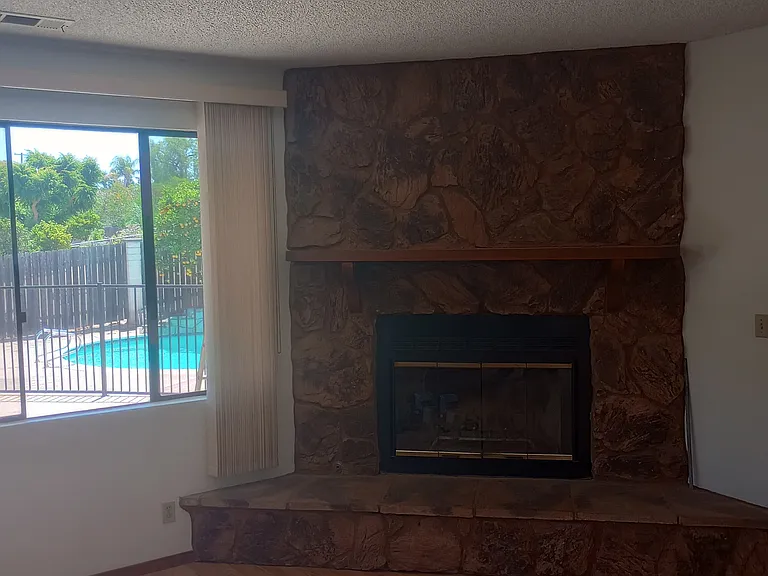2150 N Nutmeg St — Photo 17
