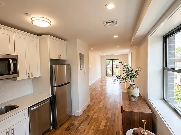 781 Fountain Ave #2B — Photo 1
