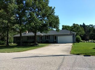 16083 Bonita Ct, Grand Haven, MI 49417