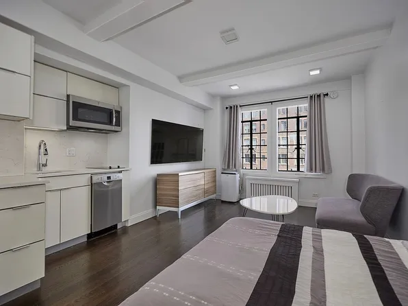 25 Tudor City Pl APT 402, New York, NY 10017