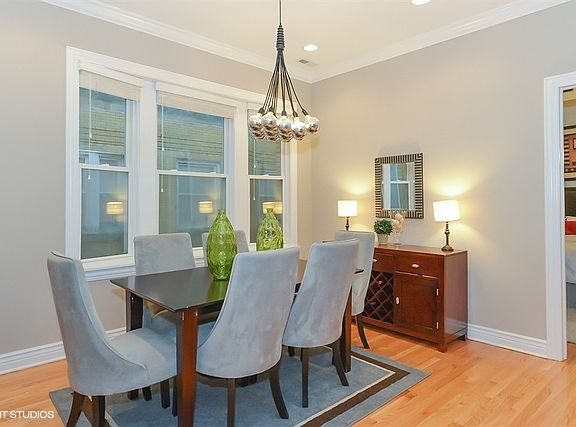 5th image of 2545 N Clark St APT 3