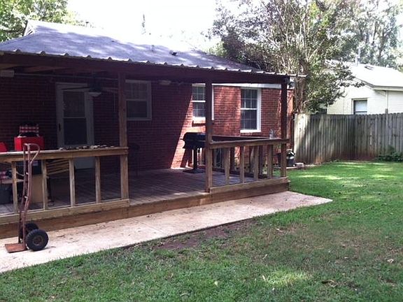 3rd image of 206 Bradley Dr