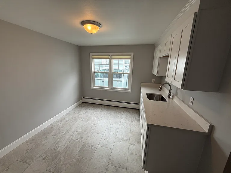 80 Airlie St #1L — Photo 8