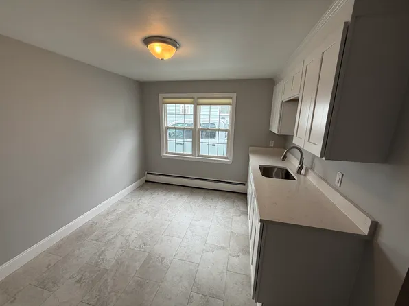 (undisclosed Address), Worcester, MA 01606