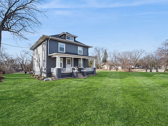 5th image of 9 Center Rd