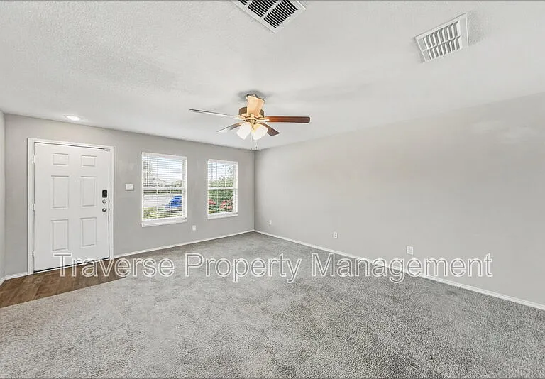 2700 Andesite Ln — Photo 5