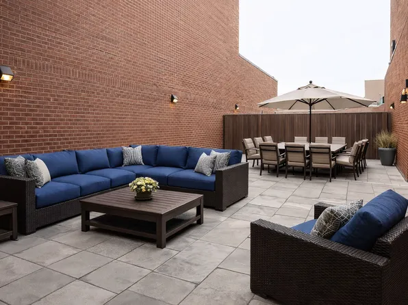 227 East 59th Street image 1 of 8