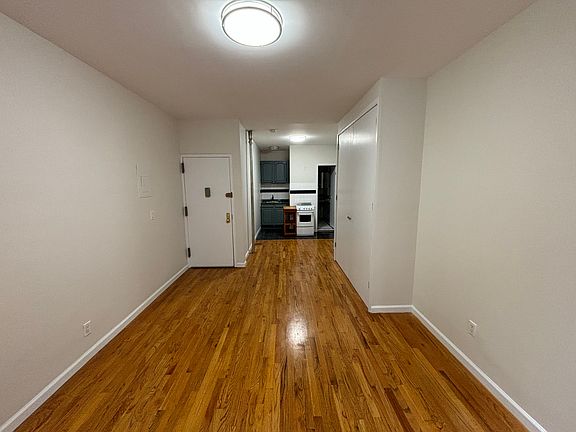 4th image of 40 Ludlow St APT 1
